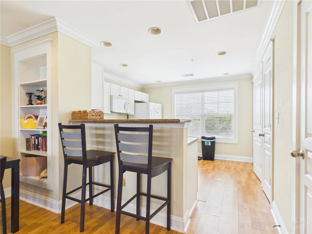 1725 Harvey Mitchell Parkway S 2123, College Station, TX 77840 — photo 2
