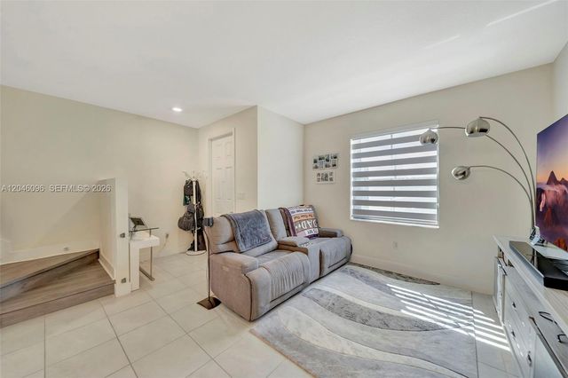 11295 W 34th Way, Hialeah, FL 33018