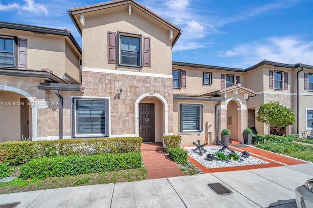 11295 W 34th Way, Hialeah, FL 33018