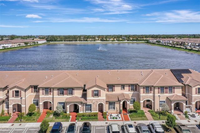 11295 W 34th Way, Hialeah, FL 33018