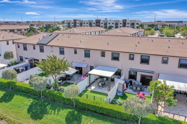 11295 W 34th Way, Hialeah, FL 33018