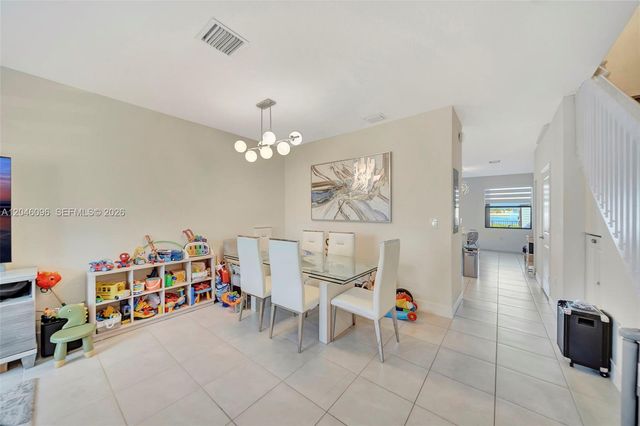 11295 W 34th Way, Hialeah, FL 33018
