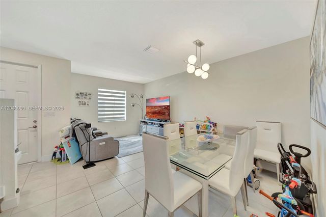 11295 W 34th Way, Hialeah, FL 33018