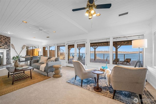 10200 Marine View Drive, Mukilteo, WA 98275