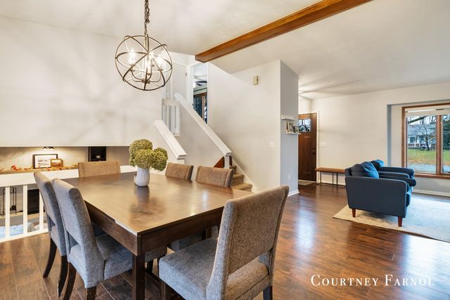 5795 Brookfarm Drive SE, Grand Rapids, MI 49508