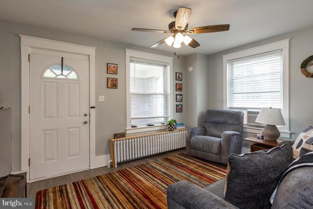 834 W MAIN ST, Palmyra, PA 17078