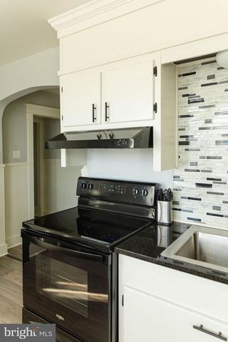 834 W MAIN ST, Palmyra, PA 17078
