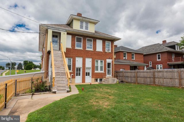 834 W MAIN ST, Palmyra, PA 17078