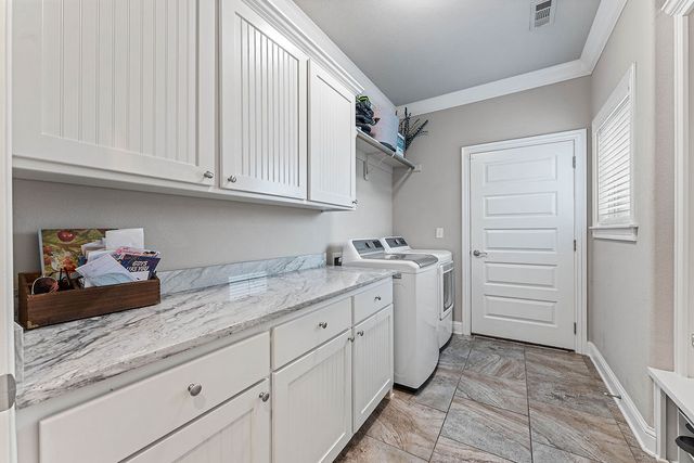 2499 Brookwater Lane, Fayetteville, AR 72703