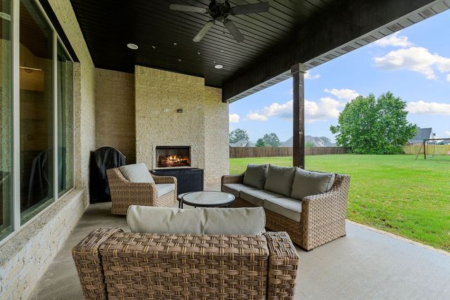 2499 Brookwater Lane, Fayetteville, AR 72703