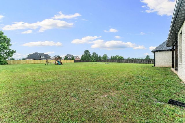 2499 Brookwater Lane, Fayetteville, AR 72703