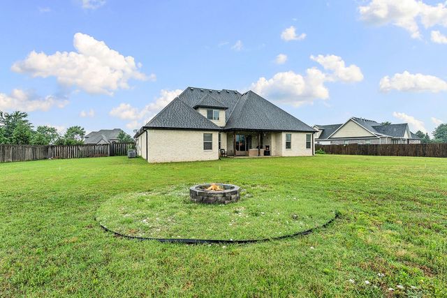 2499 Brookwater Lane, Fayetteville, AR 72703