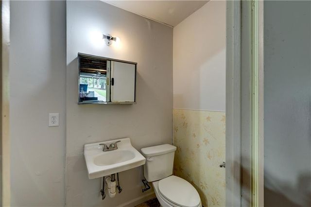 2441 Sims Drive NE, Marietta, GA 30066