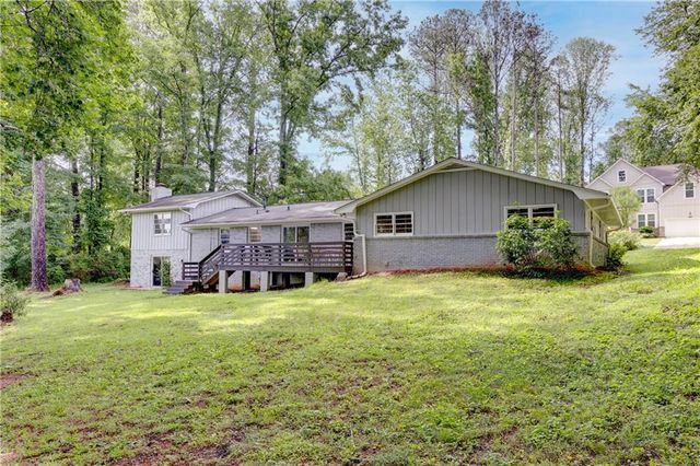 2441 Sims Drive NE, Marietta, GA 30066