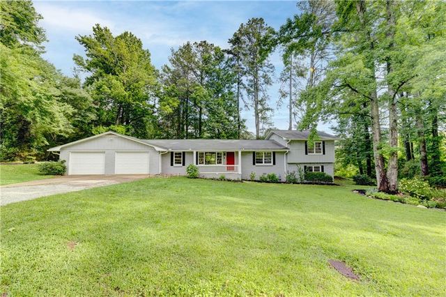 2441 Sims Drive NE, Marietta, GA 30066