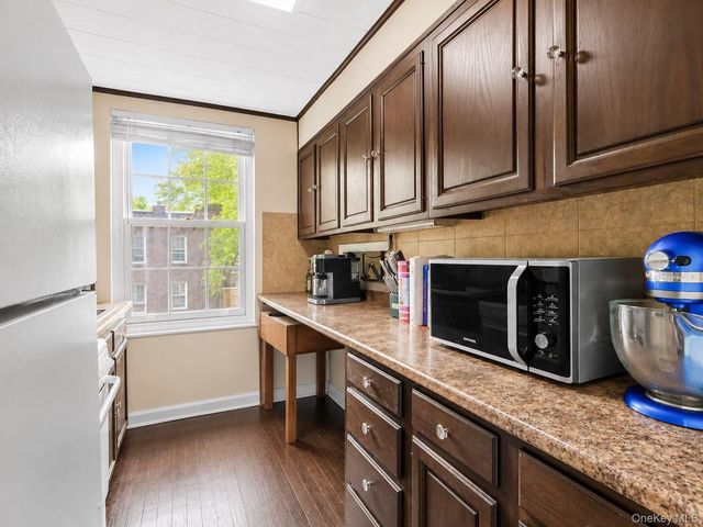 3904 49th Street, Sunnyside, NY 11104
