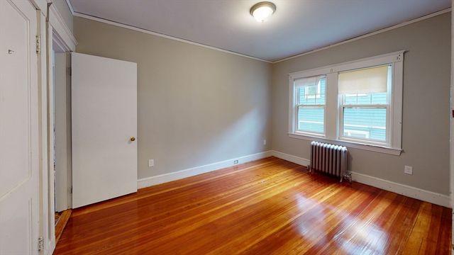 20-22 Upcrest Rd 2, Boston, MA 02135