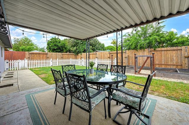 5429 Rambler Way, Sacramento, CA 95841