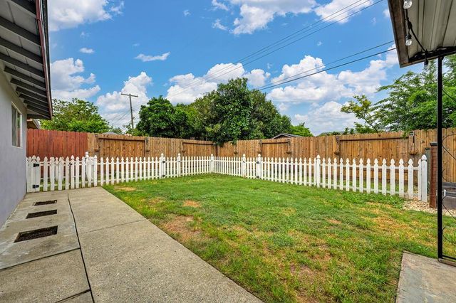 5429 Rambler Way, Sacramento, CA 95841