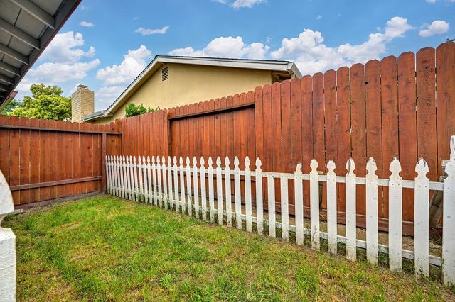 5429 Rambler Way, Sacramento, CA 95841