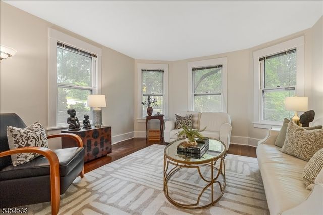 21 Oakview Ave, Maplewood Twp., NJ 07040