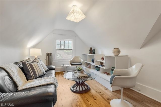 21 Oakview Ave, Maplewood Twp., NJ 07040