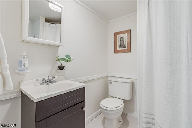 21 Oakview Ave, Maplewood Twp., NJ 07040