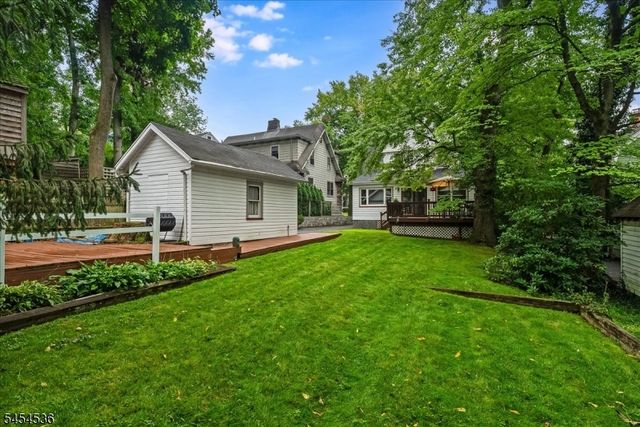 21 Oakview Ave, Maplewood Twp., NJ 07040