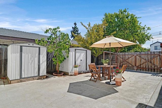 621 Macarthur Avenue, Redwood City, CA 94063
