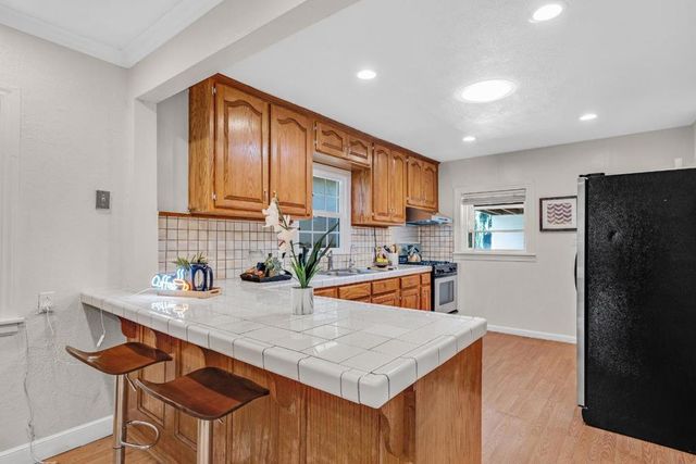 621 Macarthur Avenue, Redwood City, CA 94063