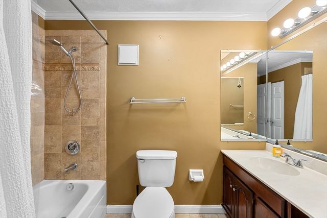 23 Pebble Pl 23, Malden, MA 02148