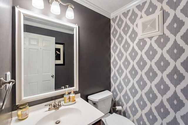 23 Pebble Pl 23, Malden, MA 02148