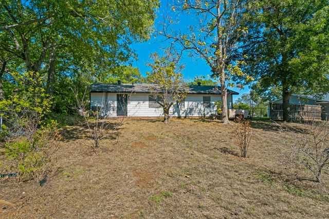 404 Limestone Drive, Euless, TX 76039