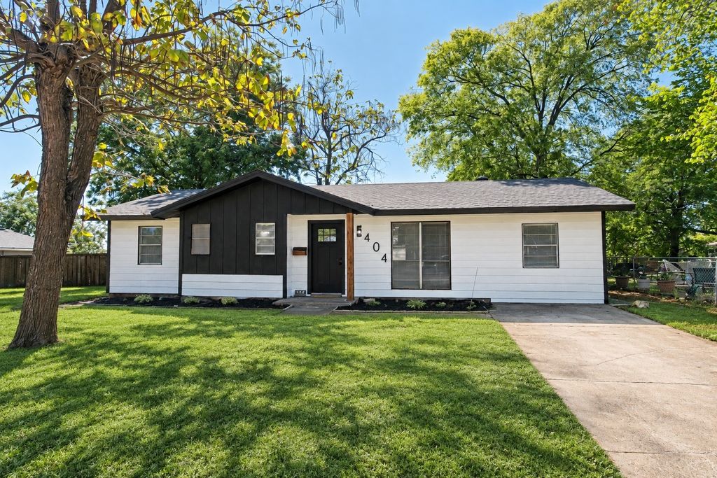 404 Limestone Drive, Euless, TX 76039