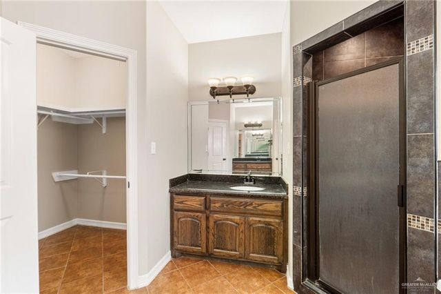 904 W E Street, Mission, TX 78572