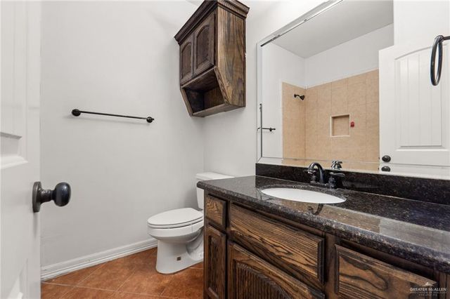 904 W E Street, Mission, TX 78572