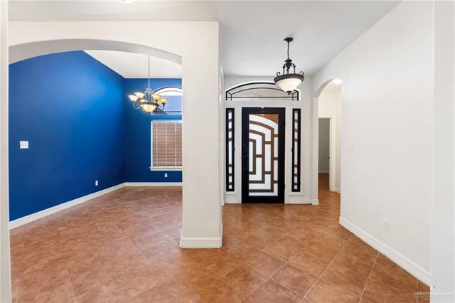 904 W E Street, Mission, TX 78572