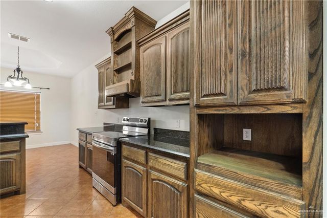 904 W E Street, Mission, TX 78572