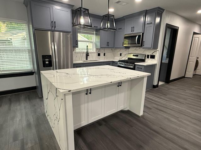 14213 4th Street, Santa Fe, TX 77517