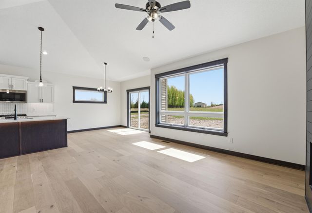 909 Acorn Court, Hudson, WI 54016