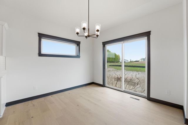 909 Acorn Court, Hudson, WI 54016