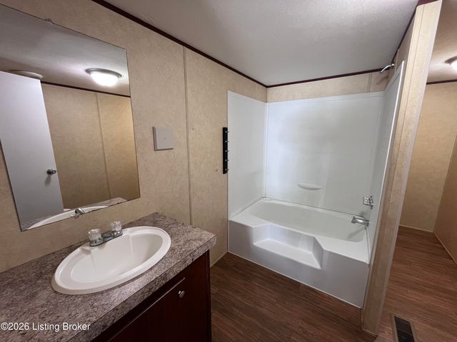115 Gaylene Ave, Radcliff, KY 40160