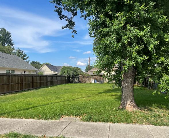 2114 Chestnut Street, Houston, TX 77009