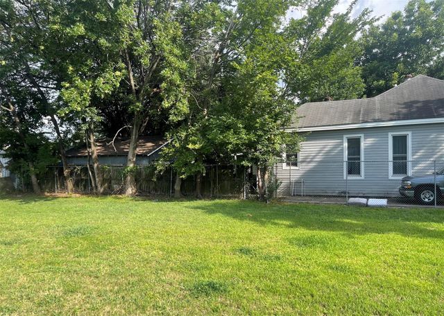 2114 Chestnut Street, Houston, TX 77009
