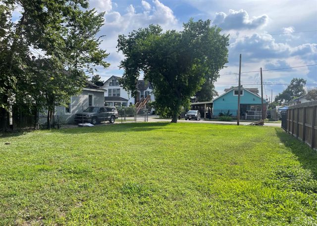 2114 Chestnut Street, Houston, TX 77009