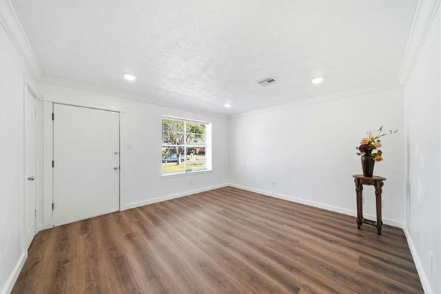 16918 Folsom Drive, Houston, TX 77049