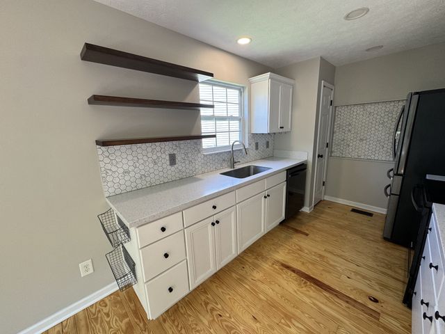 1808 Timber Grv, Nashville, TN 37214
