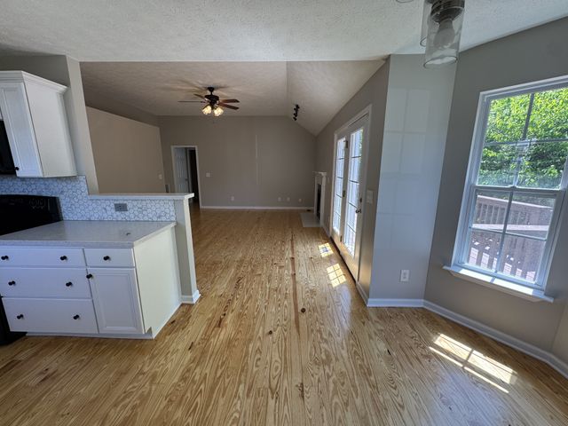 1808 Timber Grv, Nashville, TN 37214