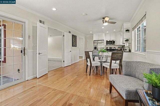340 Greenway Dr, Martinez, CA 94553