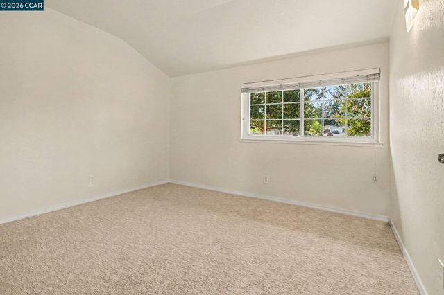 340 Greenway Dr, Martinez, CA 94553